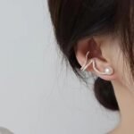 Rhinestone Pearl Climber Crawler Earrings for Women Gold Pearl Ear Cuff Pearl Cartilage No Pierced Earrings Jewelry Gifts for Women